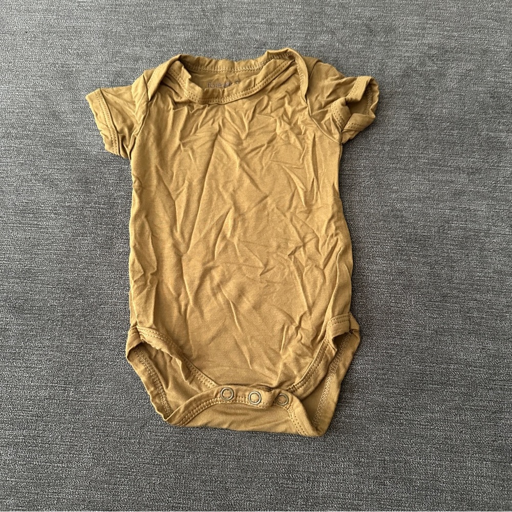 Forever French Classic Bamboo infant One Piece onesie size newborn
